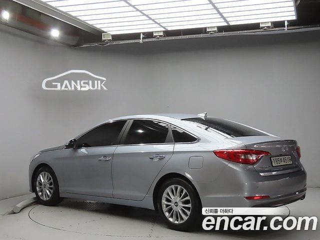 Hyundai Sonata 2.0 Smart — пробег 241 500 км — фото 2 из 5