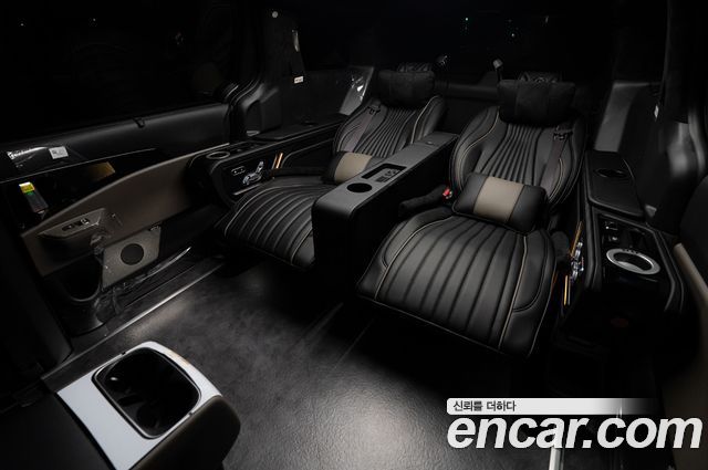 Kia Carnival Gasoline 4-Seater Hi Limousine (Special) — пробег 21 км — фото 1 из 5
