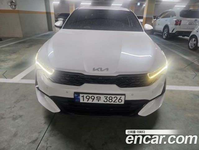 Kia K5 2.0 LPI Signature — пробег 63 243 км — фото 1 из 5