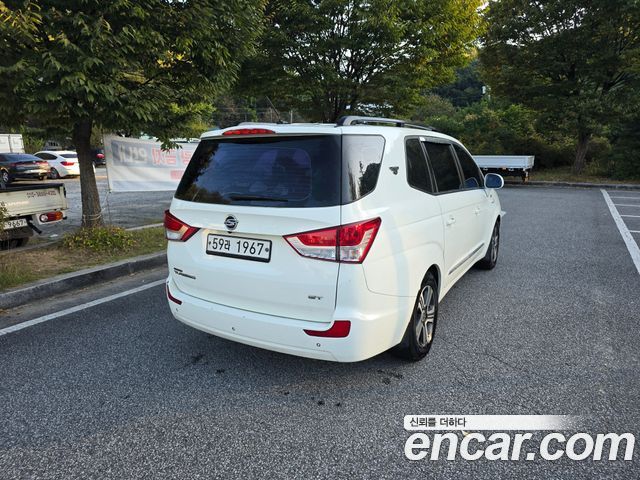 Ssangyong KORANDO 4WD GT 9-seater — пробег 180 000 км — фото 3 из 5