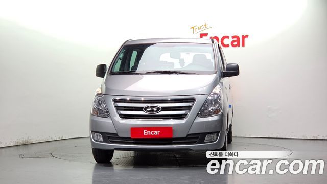 Hyundai Starex 12-Seater Wagon Smart — пробег 128 924 км — фото 3 из 5