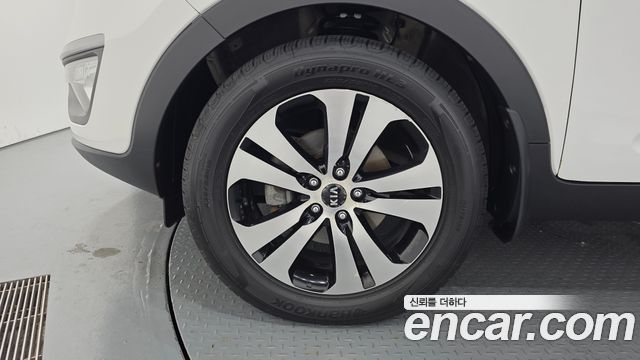 Kia Sportage Diesel 2WD TLX Deluxe — пробег 124 098 км — фото 5 из 5