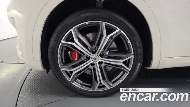 Maserati Levante из Кореи Encar