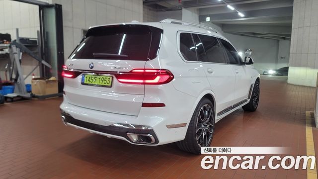 BMW X7 xDrive 40i M Sport 6STR — пробег 4 046 км — фото 2 из 5
