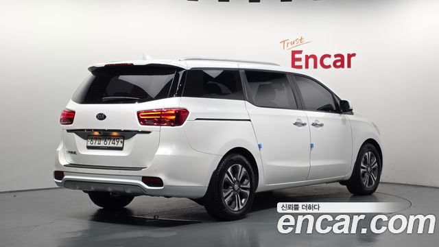 Kia Carnival 9-Seater Luxury — пробег 115 785 км — фото 2 из 5