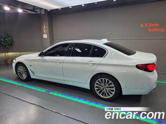 BMW 5-Series 530e Luxury — пробег 39 499 км — фото 2 из 5