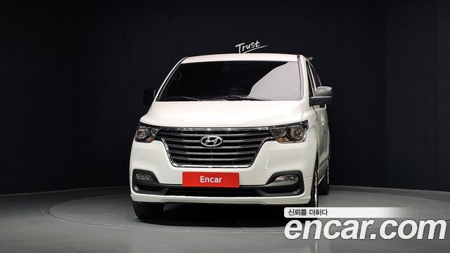 Hyundai Starex Wagon 12-Seater Smart — пробег 190 325 км — фото 3 из 5