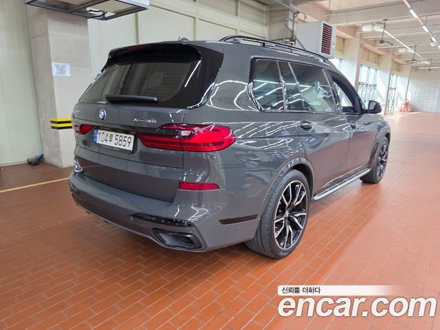 BMW X7 xDrive 40i M Sport Online Exclusive Edition 6 Seater — пробег 83 128 км — фото 2 из 5