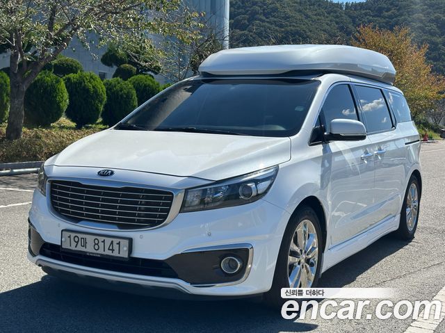 Kia Carnival 9-seater Hi-Limousine Prestige — пробег 210 000 км — фото 1 из 5
