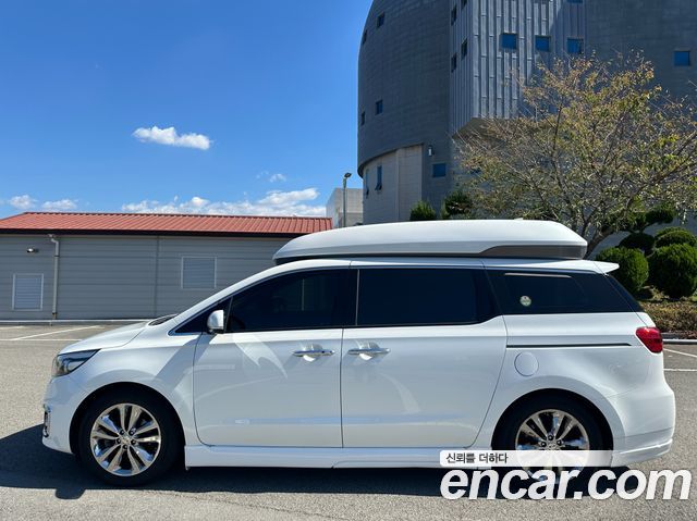 Kia Carnival 9-seater Hi-Limousine Prestige — пробег 210 000 км — фото 5 из 5