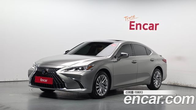 Lexus ES Luxury Plus — пробег 31 822 км — фото 1 из 5