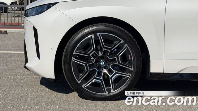 BMW iX xDrive45 M Sport — пробег 16 845 км — фото 5 из 5