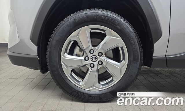 Toyota RAV4 2.5 2WD Hybrid — пробег 94 483 км — фото 5 из 5