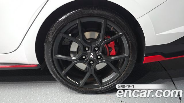 Hyundai AVANTE 2.0 N — пробег 5 819 км — фото 5 из 5