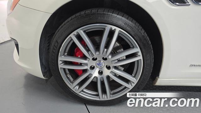 Maserati Quattroporte из Кореи Encar