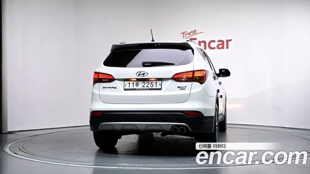 Hyundai Santafe Diesel(e-VGT) 2.0 4WD Premium — пробег 113 913 км — фото 4 из 5