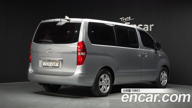 Hyundai Starex Wagon 12-Seater Smart — пробег 180 937 км — фото 2 из 5