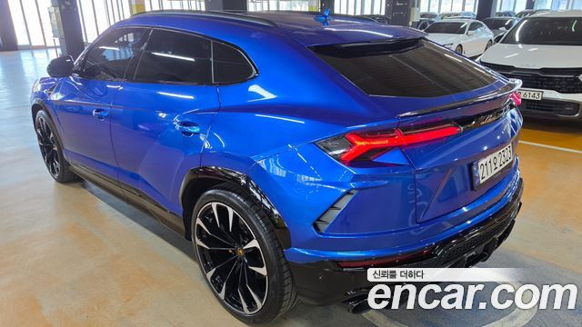 Lamborghini Urus 4.0 V8 — пробег 16 600 км — фото 4 из 5