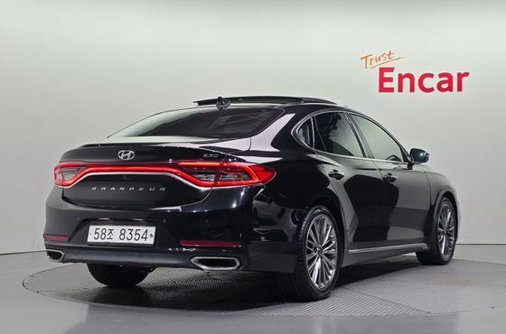 Hyundai Grandeur 2.2 Diesel Premium Special — пробег 135 745 км — фото 2 из 5