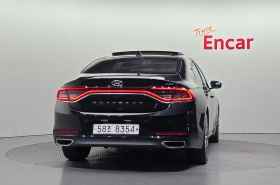 Hyundai Grandeur 2.2 Diesel Premium Special — пробег 135 745 км — фото 4 из 5