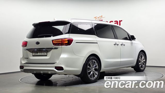 Kia Carnival 9-Seater Noblesse Special — пробег 110 700 км — фото 2 из 5