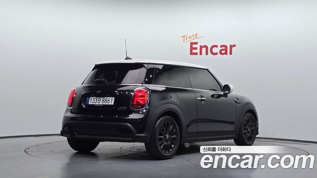 Mini Cooper Classic Third Generation — пробег 37 748 км — фото 2 из 5