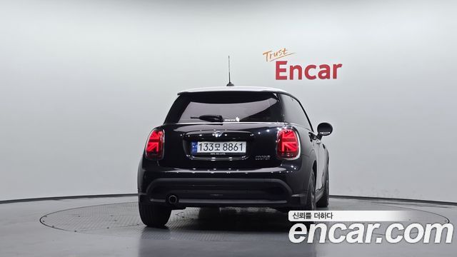 Mini Cooper Classic Third Generation — пробег 37 748 км — фото 4 из 5