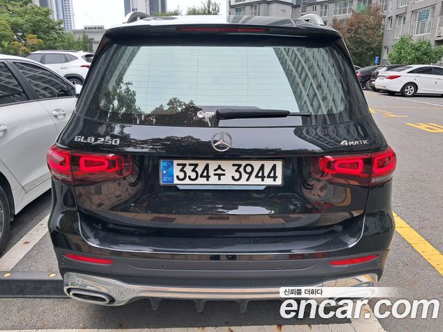 Mercedes-Benz GLB-Class GLB250 4MATIC — пробег 58 464 км — фото 3 из 5