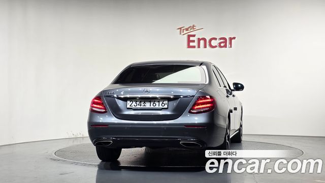 Mercedes-Benz E-Class из Кореи Encar