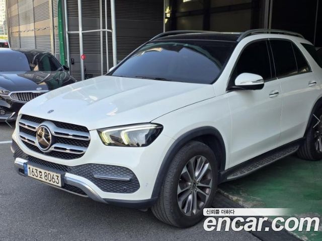 Mercedes-Benz GLE-Class GLE300d 4MATIC — пробег 93 472 км — фото 2 из 5