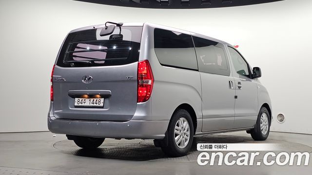 Hyundai Starex 5-Seater VAN Smart — пробег 106 883 км — фото 2 из 5