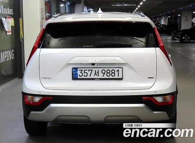 Kia Niro Prestige — пробег 45 341 км — фото 5 из 5
