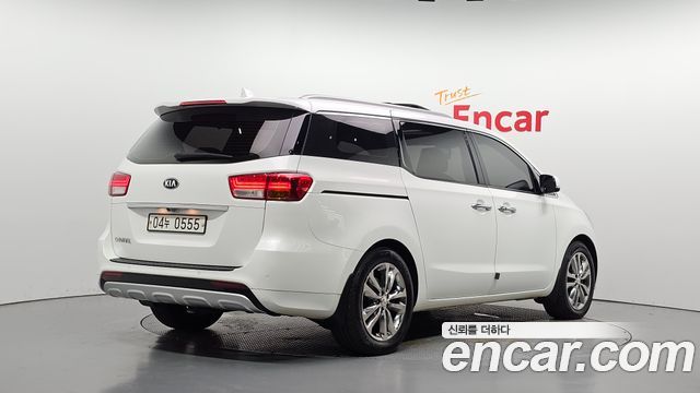 Kia Carnival из Кореи Encar