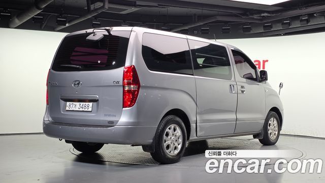 Hyundai Starex 3-Seater VAN CVX Luxury — пробег 268 986 км — фото 2 из 5
