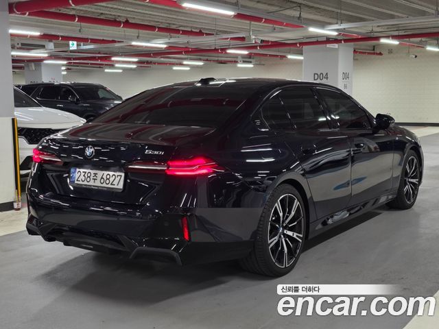 BMW 5-Series 530i xDrive M Sport — пробег 21 806 км — фото 2 из 5