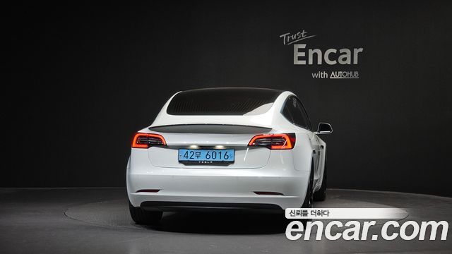Tesla Model 3 Standard Range Plue RWD — пробег 188 516 км — фото 4 из 5