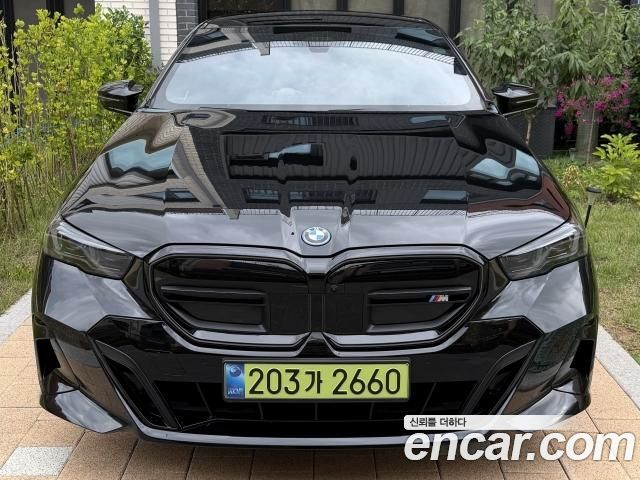 BMW i5 M60 xDrive — пробег 46 912 км — фото 1 из 5