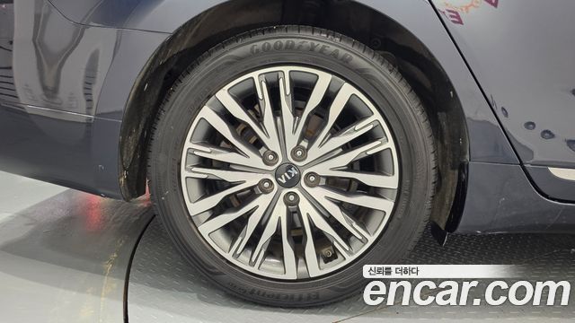 Kia K7 из Кореи Encar