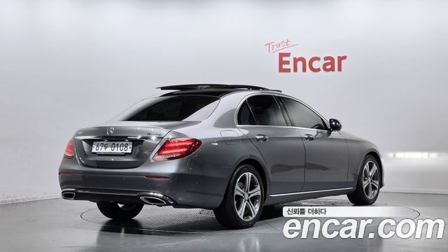 Mercedes-Benz E-Class E300 4MATIC Avnatgarde — пробег 60 264 км — фото 2 из 5