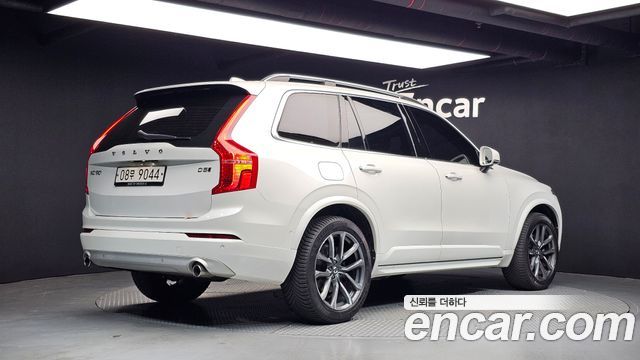 Volvo XC90 D5 Momentum — пробег 187 927 км — фото 2 из 5