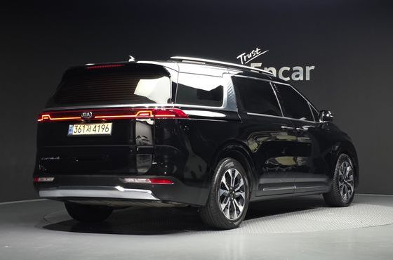 Kia Carnival Diesel 7-Seater Signature — пробег 63 877 км — фото 2 из 5