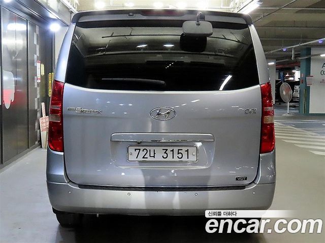 Hyundai Starex 12-Seater Wagon CVX Premium — пробег 172 567 км — фото 5 из 5