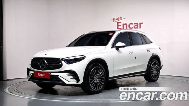 Mercedes-Benz GLC-Class GLC300 4MATIC AMG Line — пробег 17 817 км — фото 1 из 5
