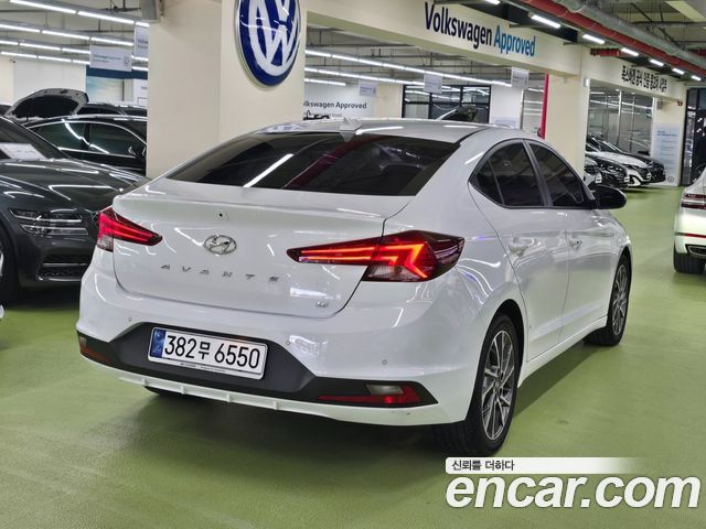 Hyundai AVANTE 1.6 Smart — пробег 109 000 км — фото 4 из 5
