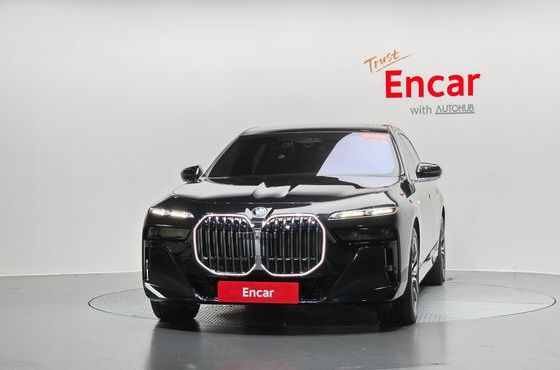 BMW 7-Series 740i xDrive M Sport — пробег 77 816 км — фото 3 из 5