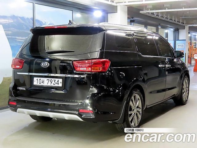 Kia Carnival 9-Seater Prstige — пробег 138 940 км — фото 5 из 5