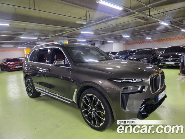 BMW X7 xDrive 40i M Sport 6STR — пробег 4 300 км — фото 3 из 5