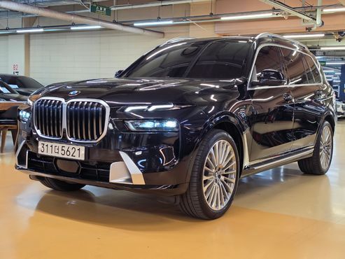BMW X7 xDrive 40i Design Pure Excellence 7-Seater — пробег 53 000 км — фото 2 из 5