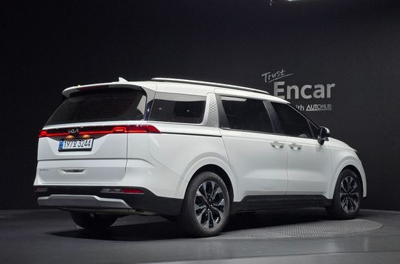 Kia Carnival Diesel 9-Seater Prestige — пробег 137 062 км — фото 2 из 5