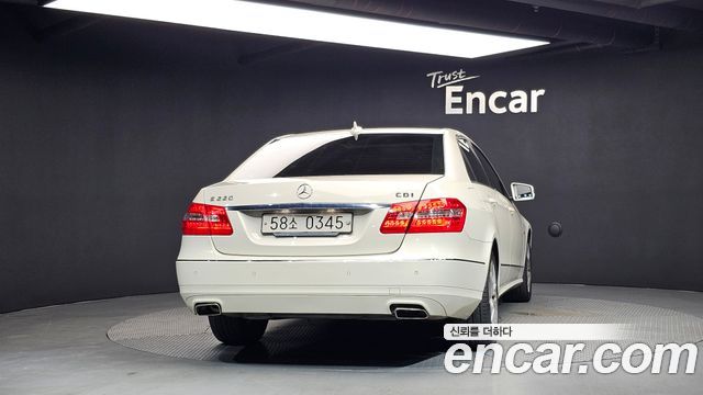 Mercedes-Benz E-Class из Кореи Encar